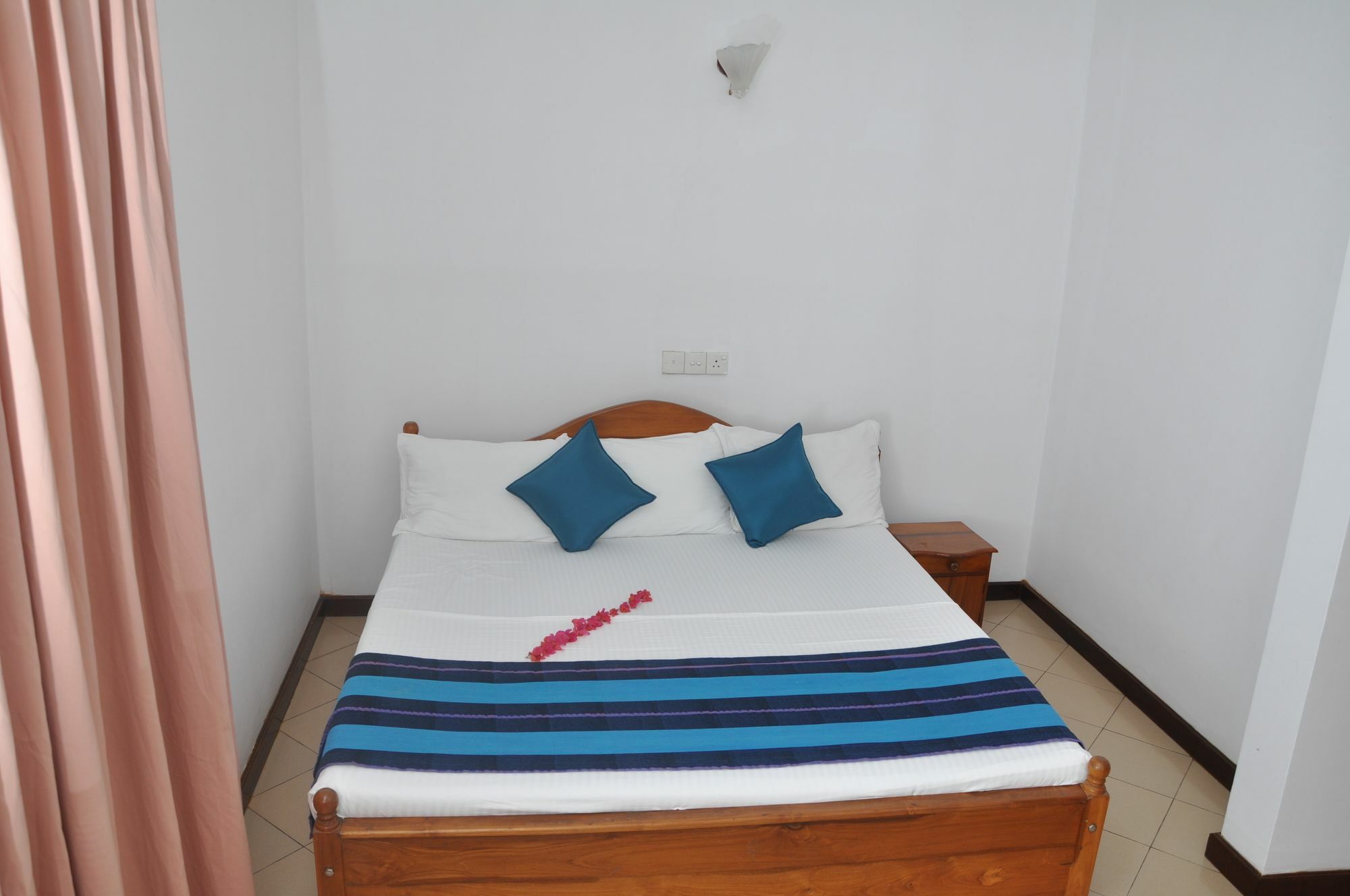 Shakuna Villa Хиккадува Экстерьер фото